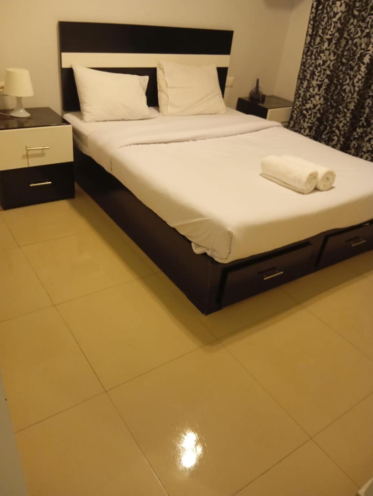 Apartment Lovely 2 Bedrooms Groundfloor